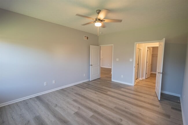 Building Photo - 2321 Trenton Ln