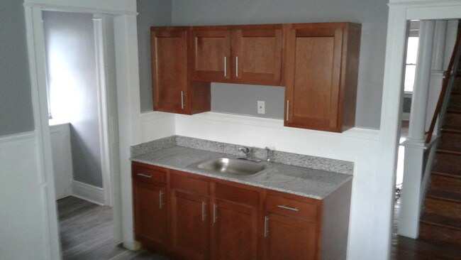 Building Photo - 182 Magee