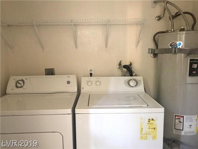 Building Photo - Beautiful South Shores Gated Community. 1st Floor unit. 2 beds. 2 baths.