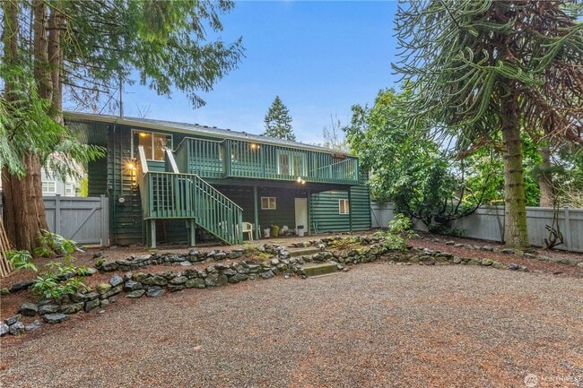Building Photo - 3Bd/1.75Ba Seattle House