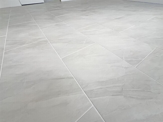 Building Photo - 9055 Wiles Rd