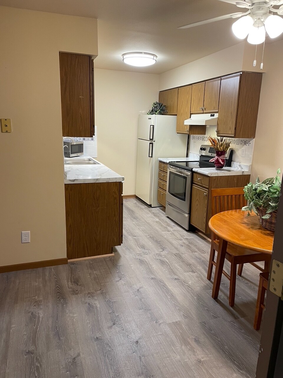 Large area for Tabble - 225 E Market St