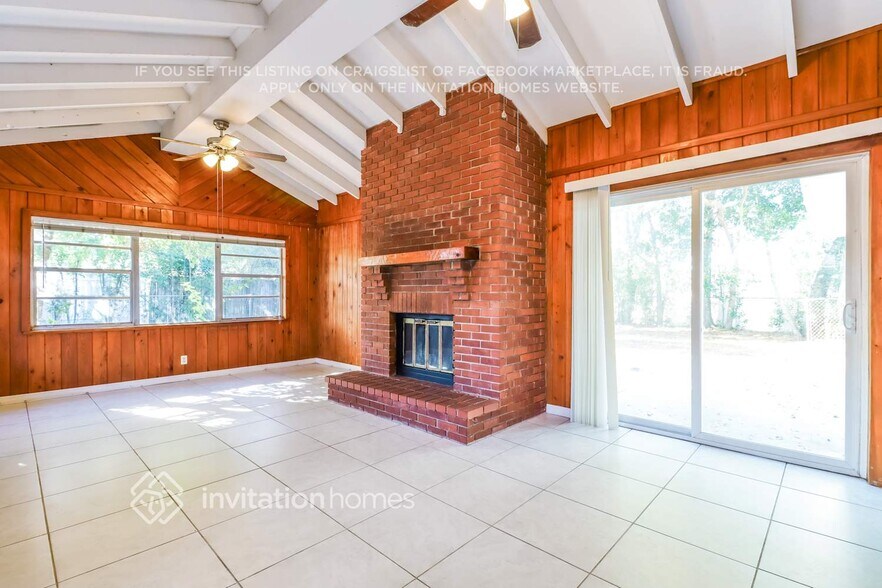 Building Photo - 2121 McKinley St