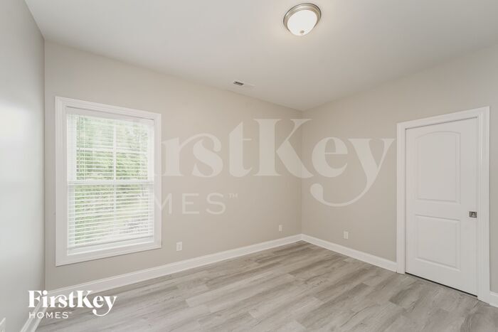 Building Photo - 12530 Druids Glen Dr
