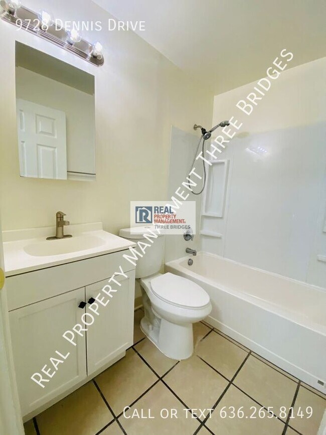 Building Photo - 9728 Dennis Dr