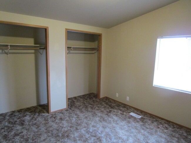 Building Photo - *Price Improvement!* Manufactured Home Out...