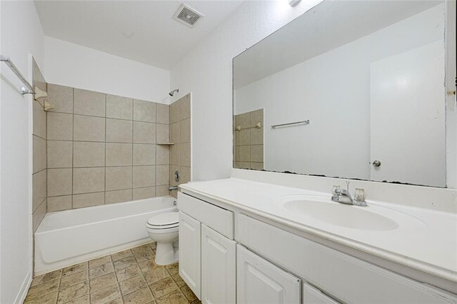 Building Photo - 5126 Lamppost Hill Ct