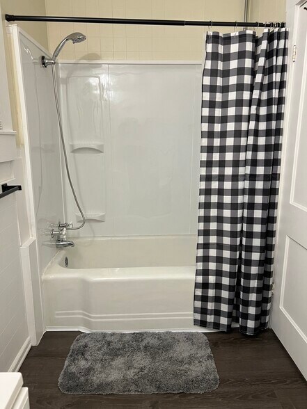 SHOWER - 34 S Adams St