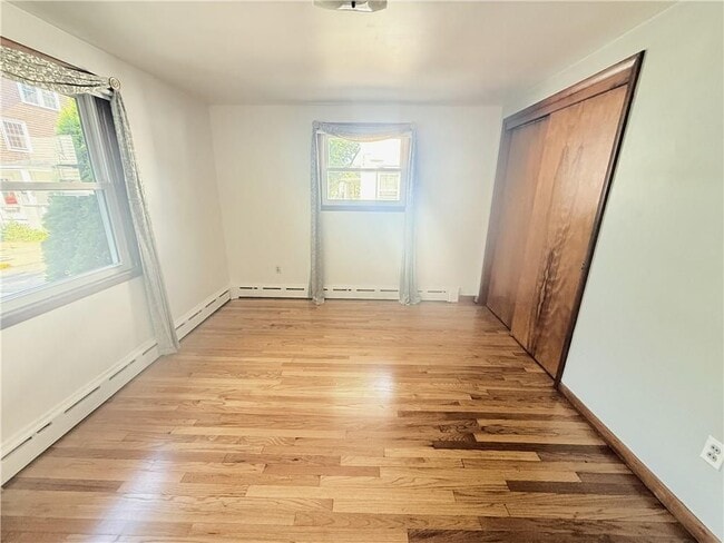 Building Photo - 25 Thurston Ave