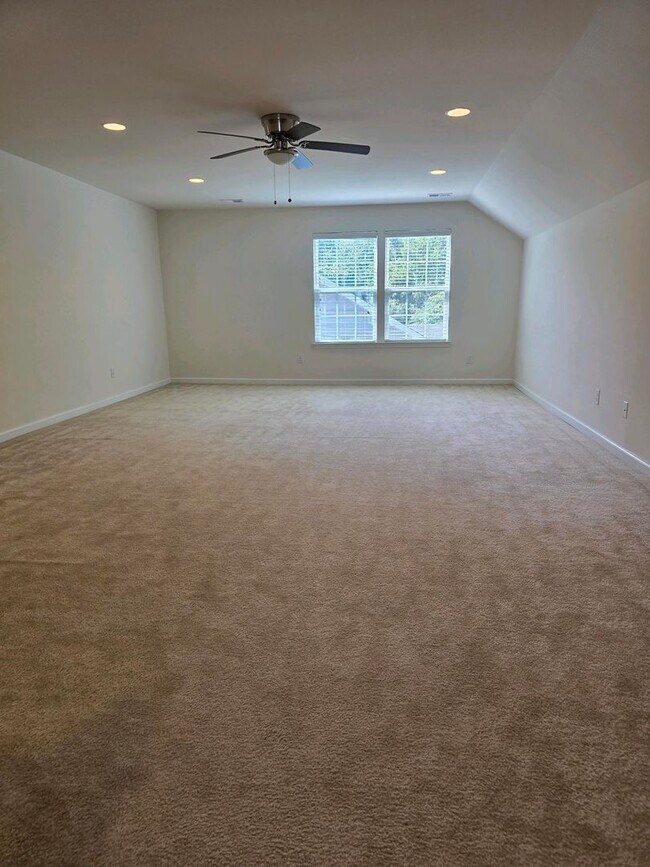 Building Photo - Spacious Elegance Meets Smart Living — 3,1...