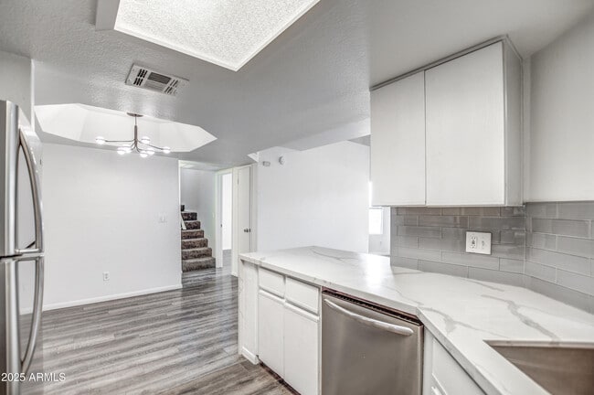 Building Photo - 4850 E Desert Cove Ave