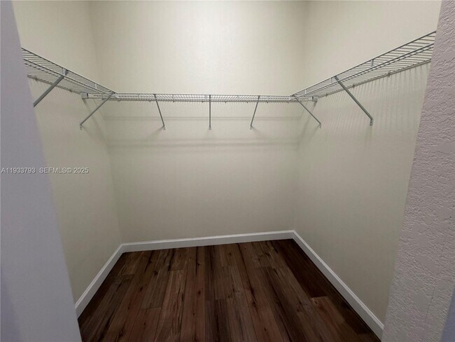 Building Photo - 3501 W 92nd Pl