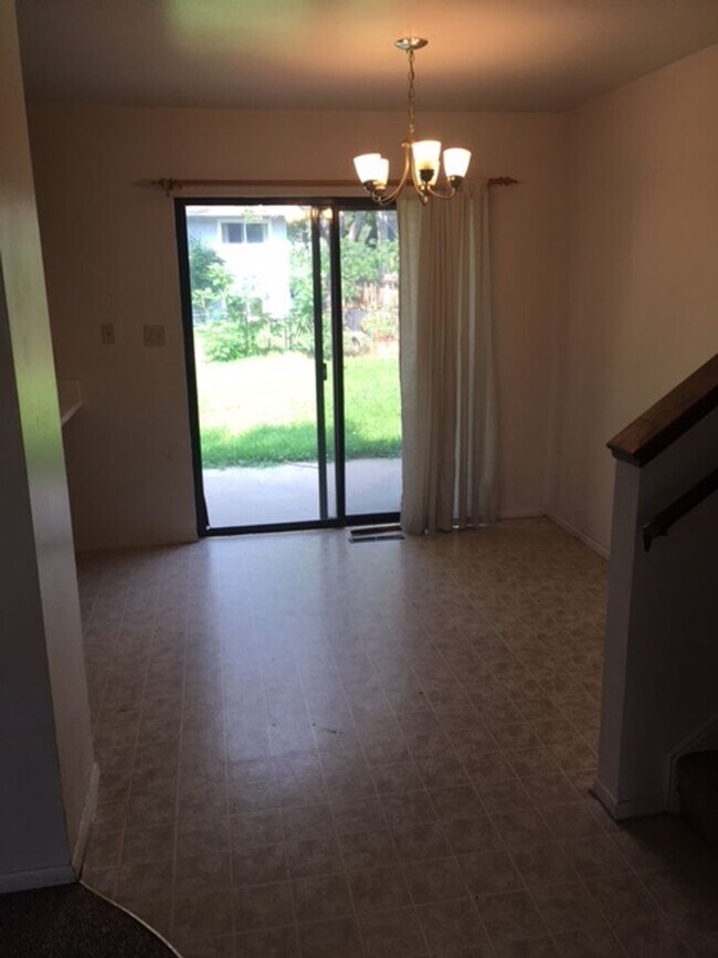 Building Photo - Space, Comfort & Convenience in One Great Home