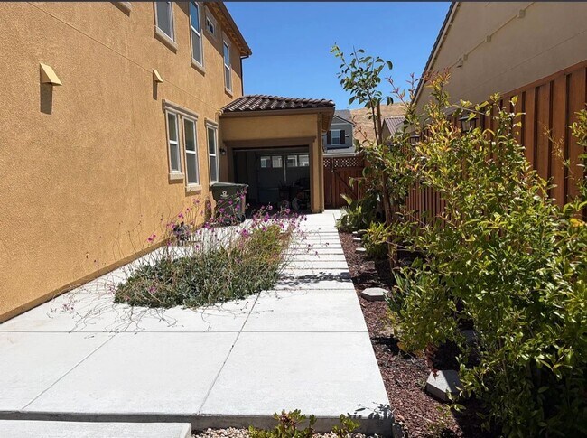 Building Photo - 5464 Promontory Wy