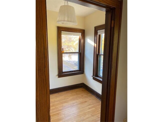 Building Photo - 2613 E 24th St