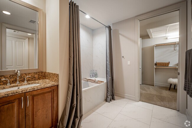 Building Photo - High-Rise Luxury in River Oaks