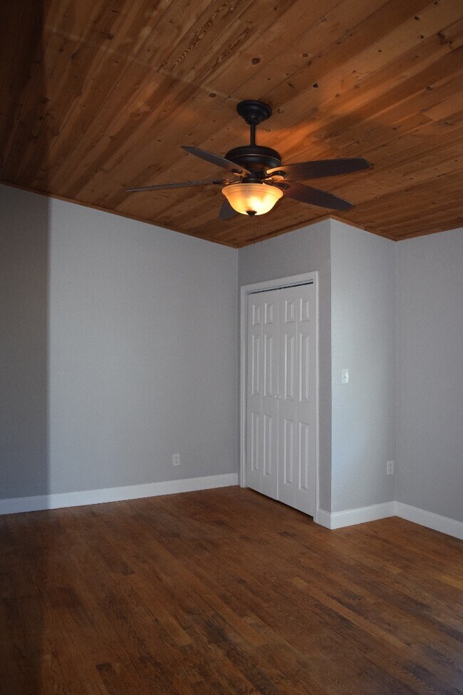 Building Photo - 2718 Viola Ln