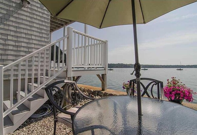 Building Photo - "Charming 2-Bed, 2-Bath Haven in Yarmouth – Spacious 1,380 Sq Ft Gem!"