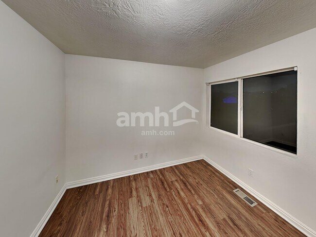 Building Photo - 11888 Aztec Rd