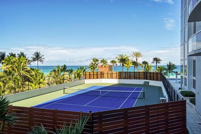 Building Photo - 18911 Collins Ave