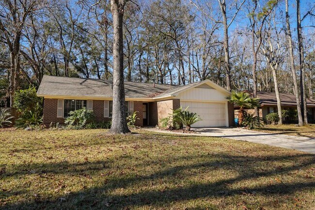 Building Photo - 11 Brandy Ln