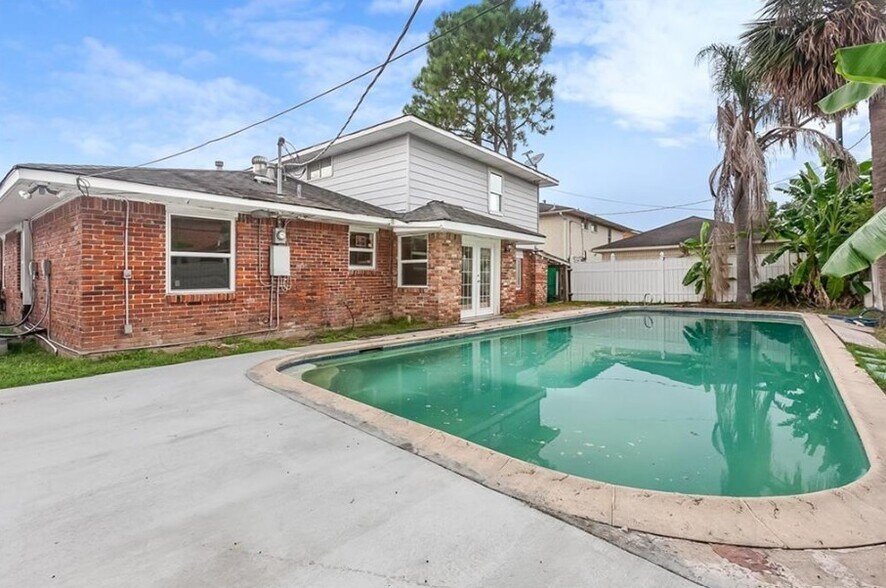 Building Photo - 2728 Valentine Ct