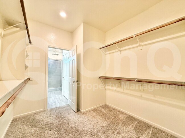 Building Photo - 3726 E Dogwood Dr