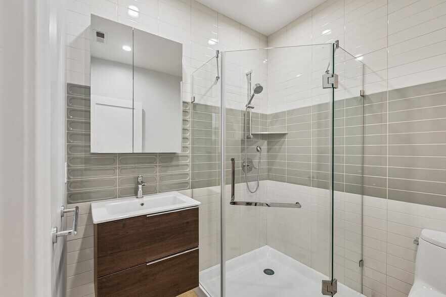 Building Photo - 14 Newell Rd