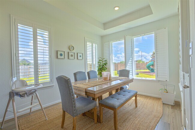 Building Photo - 31502 Willows Bracken Ct