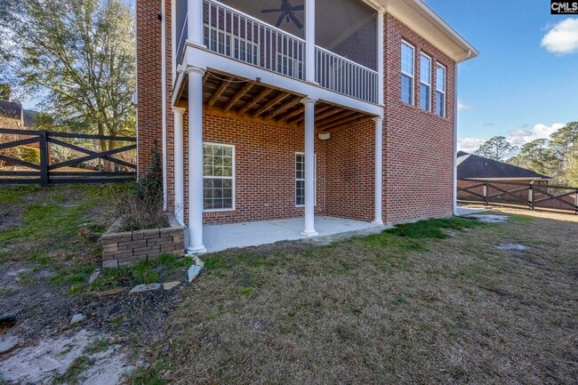 Building Photo - 120 Pinehurst Ct