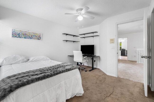 Building Photo - 7087 NW 78th Pl