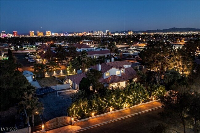 Building Photo - 2940 Rosanna St