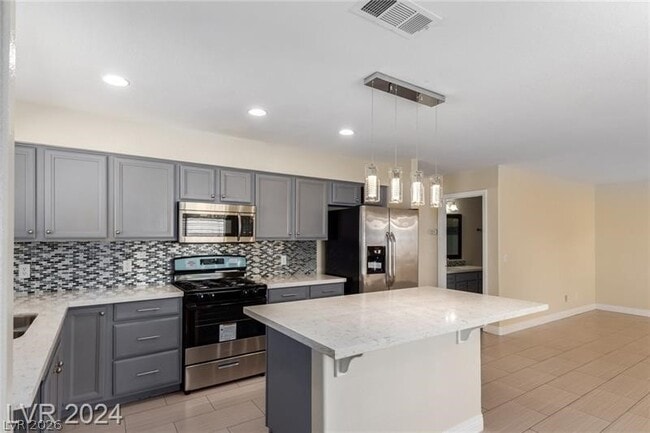 Building Photo - 9424 Deer Lodge Ln