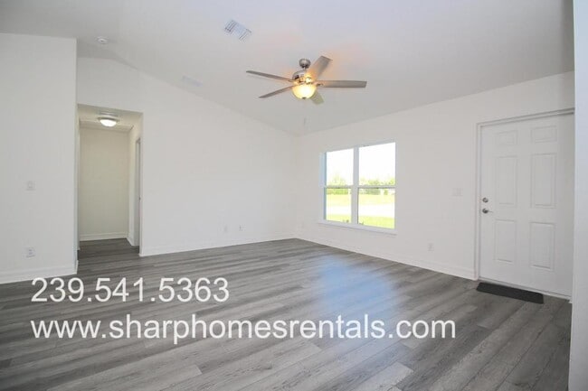 Building Photo - 4142 NE 20th Pl