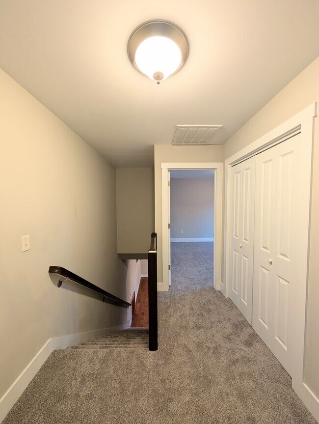 Building Photo - Arden Rental!