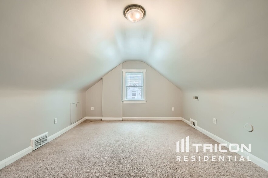Building Photo - 3526 Woodmoor Rd