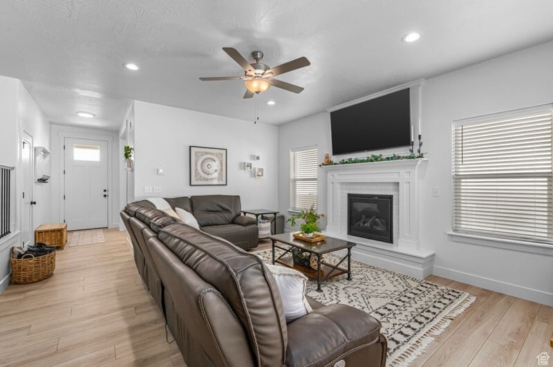 Building Photo - 1165 E Bell Buoy Way