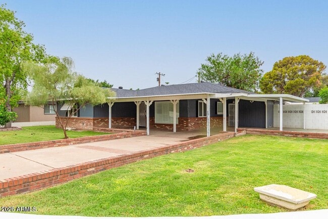 Building Photo - 7340 N 7th Ave