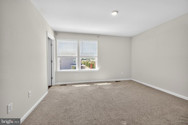 Building Photo - 525 Little Eden Wy