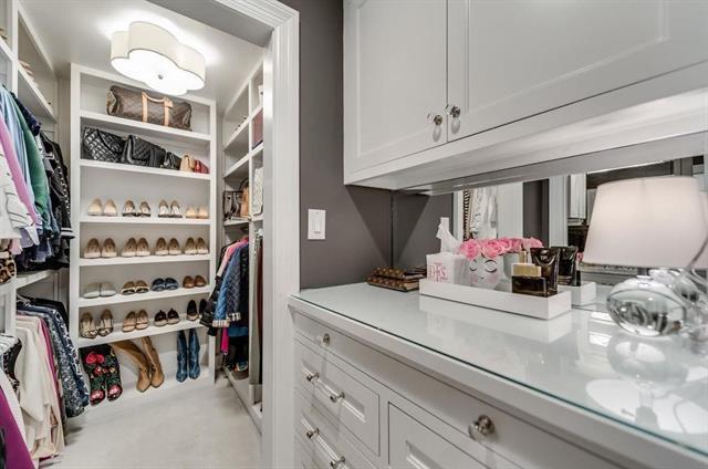 Building Photo - 7510 W Northwest Hwy