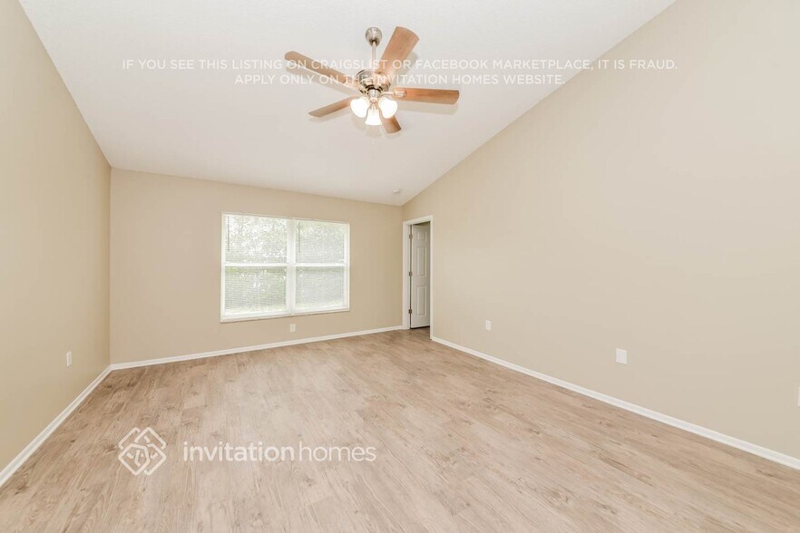 Building Photo - 4201 11th Ave E