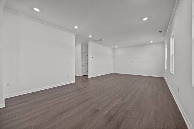 Building Photo - 50% OFF FIRST MONTH RENT!! Charming 4BD/2.5BA Located In Angier NC!!!