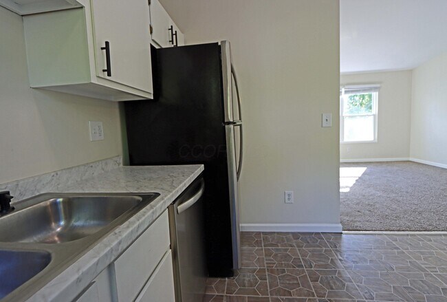 Building Photo - 7701 Flynnway Dr
