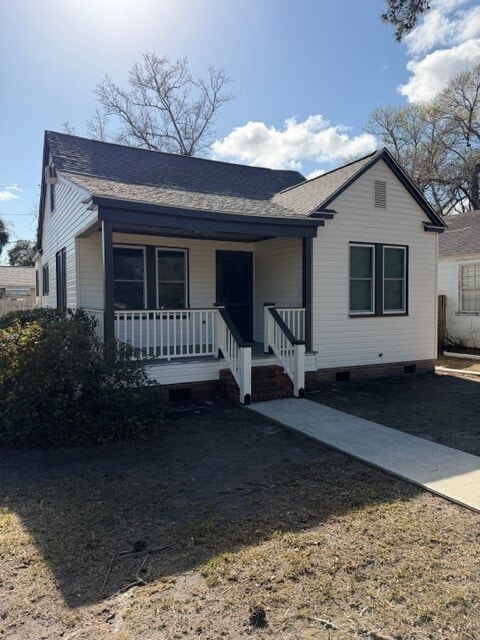 Building Photo - 102 Hickory St