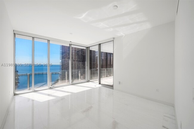Building Photo - 300 Biscayne Blvd