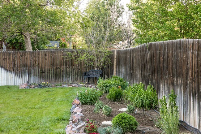 Building Photo - Spacious and Serene Home with Ideal Location near Parks, Trails, and Schools!