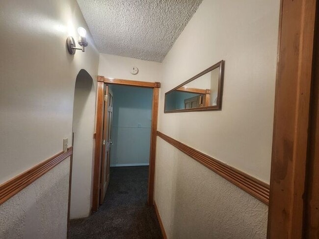 Building Photo - Charming 2-Bedroom Home On Terre Hautes North Side Near Terre Town School