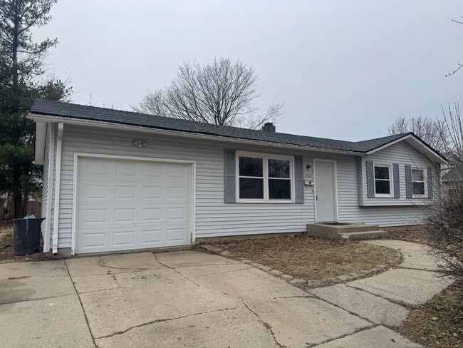 Building Photo - 1703 12th Ave