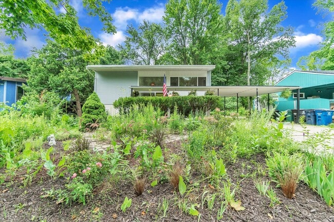 Building Photo - 1807 Fair St