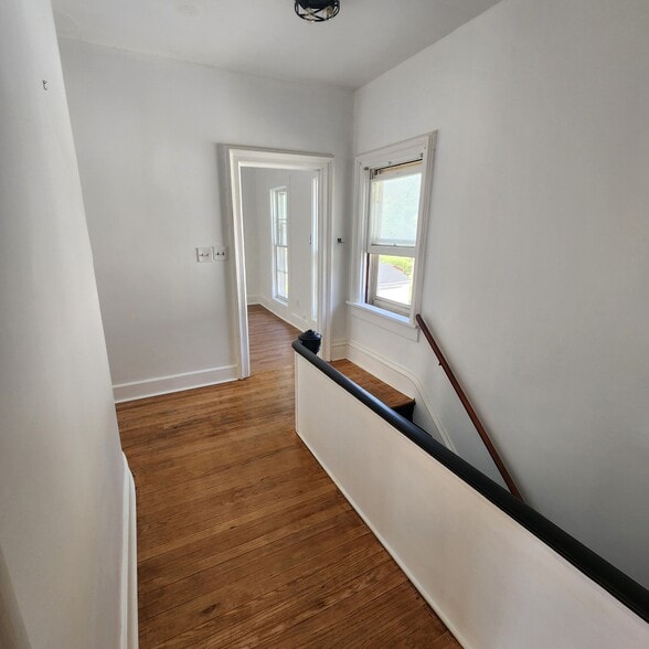 Building Photo - 29 Leverett St